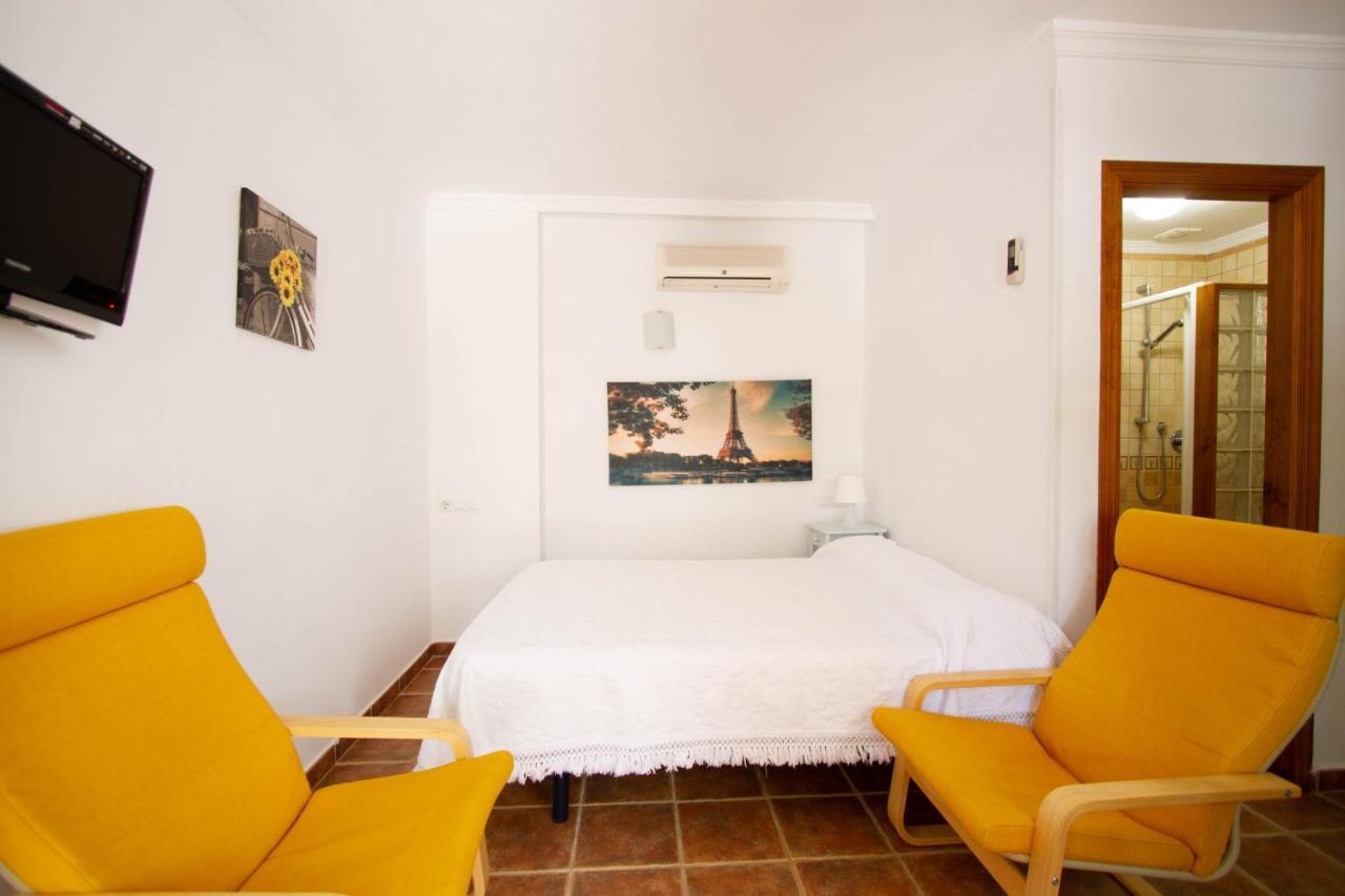 Apartamentos Turisticos Trajano Bolonia Bagian luar foto