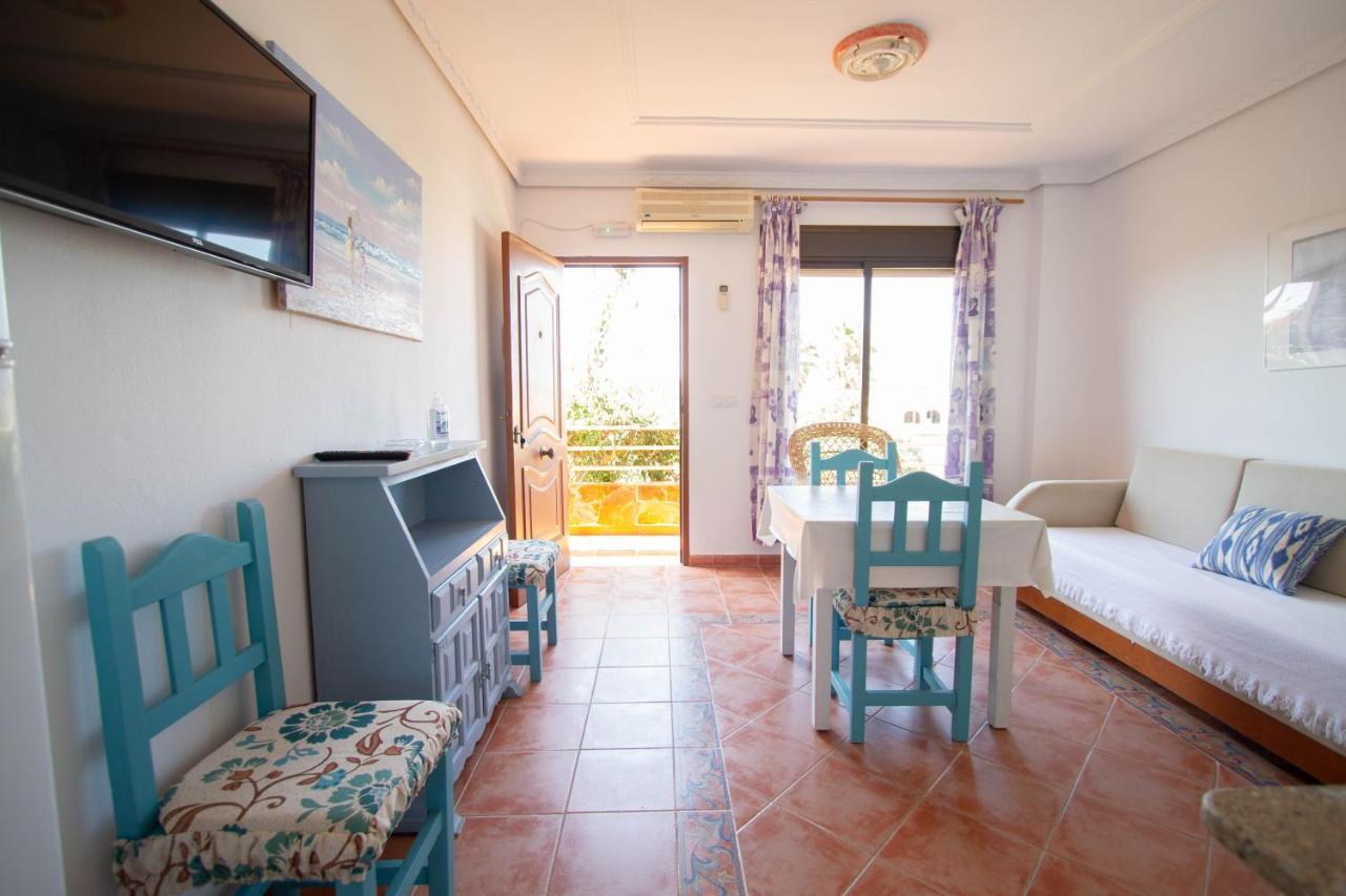Apartamentos Turisticos Trajano Bolonia Bagian luar foto