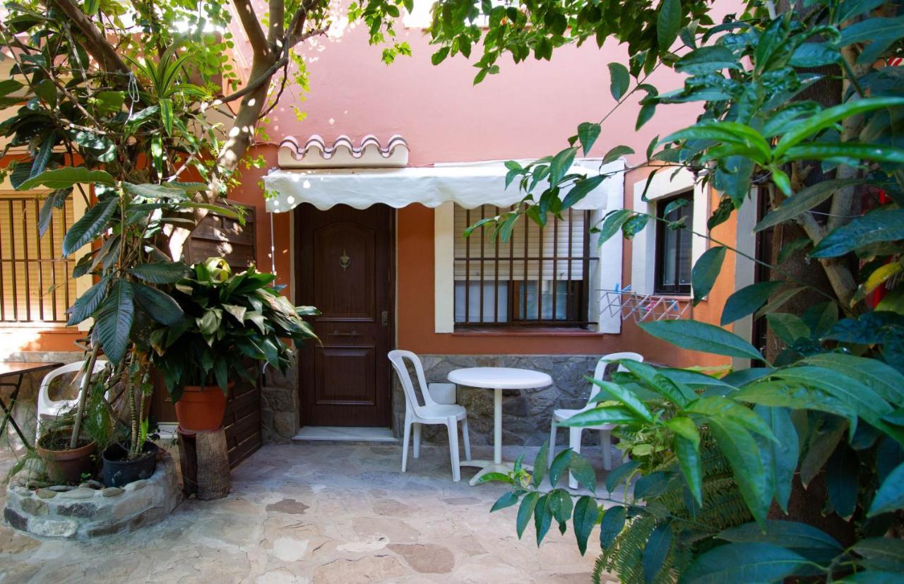 Apartamentos Turisticos Trajano Bolonia Bagian luar foto
