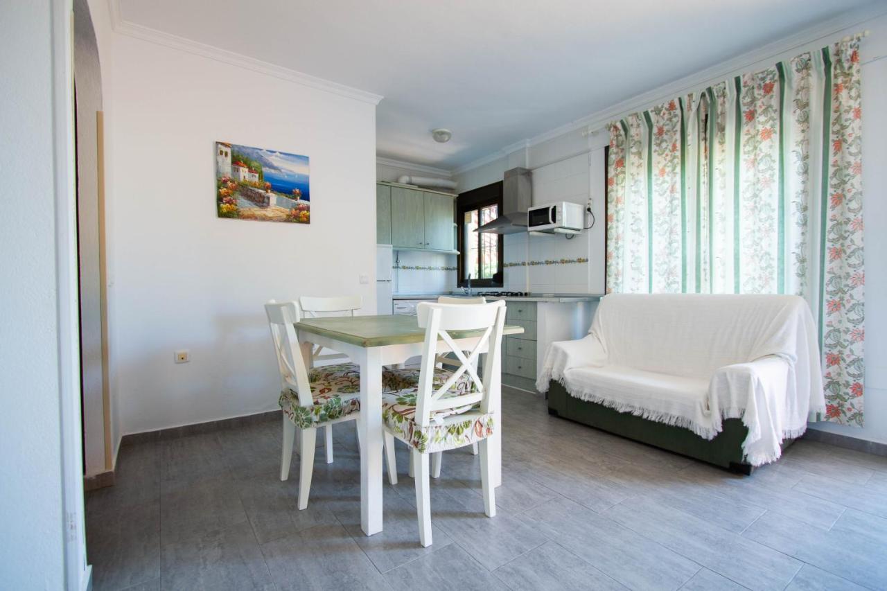 Apartamentos Turisticos Trajano Bolonia Bagian luar foto