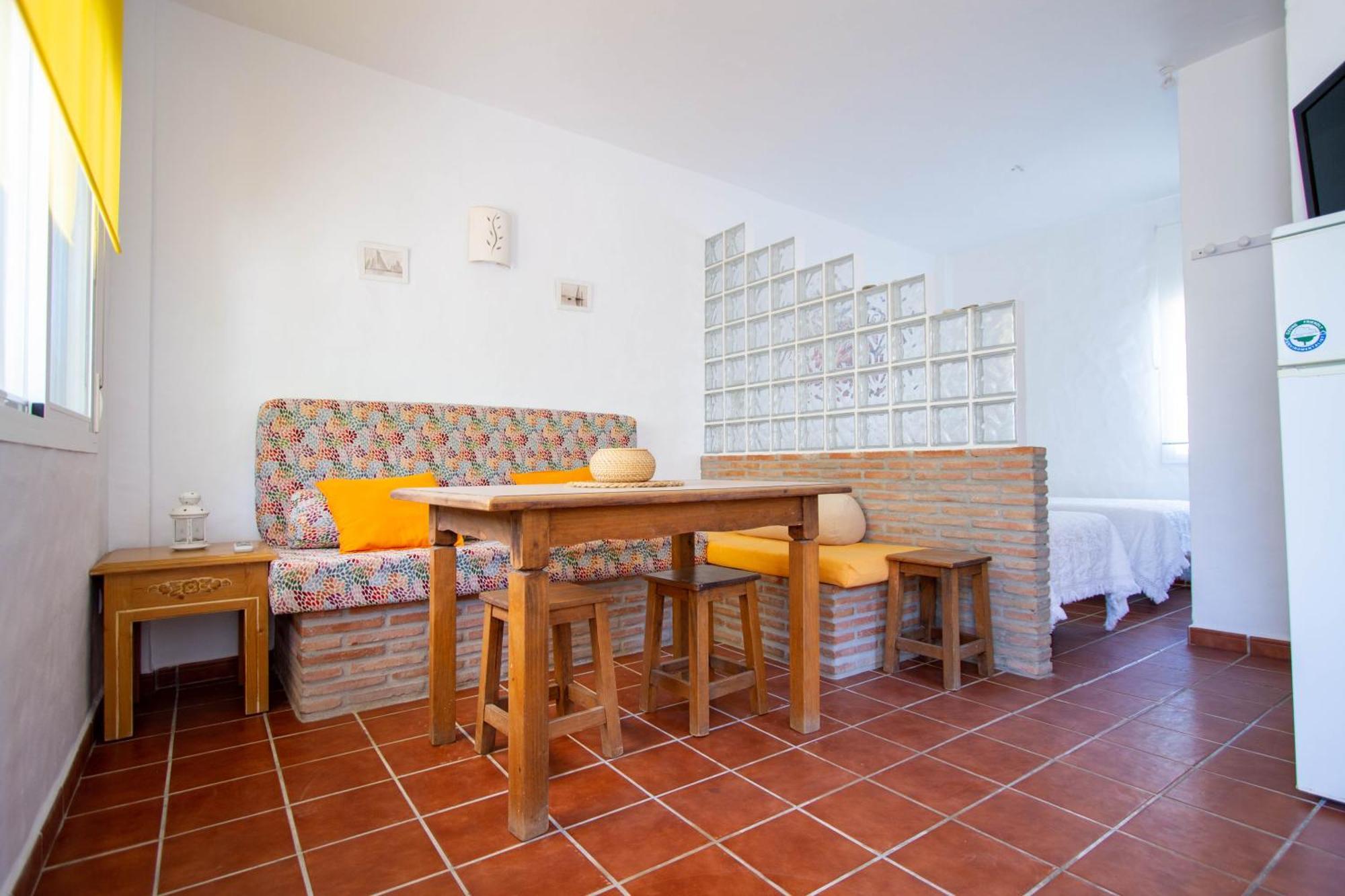 Apartamentos Turisticos Trajano Bolonia Bagian luar foto