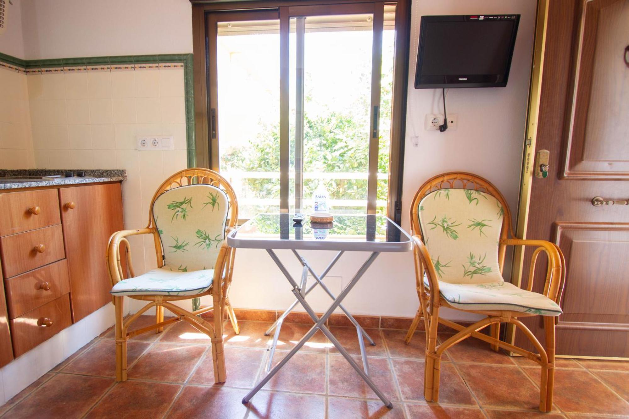 Apartamentos Turisticos Trajano Bolonia Bagian luar foto
