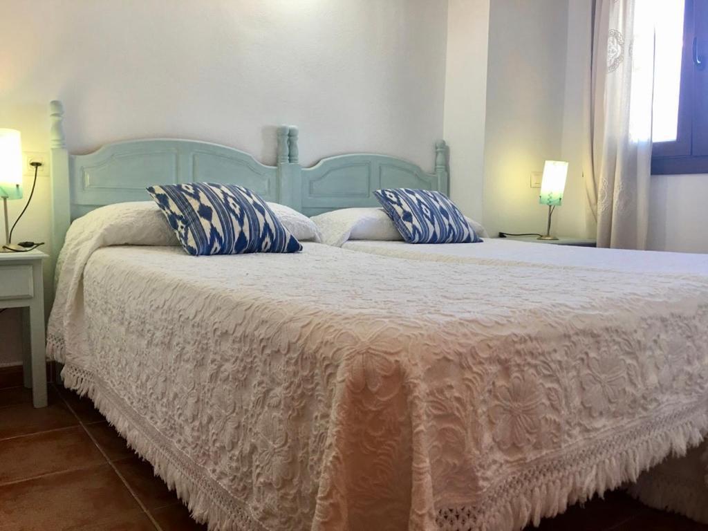 Apartamentos Turisticos Trajano Bolonia Bagian luar foto
