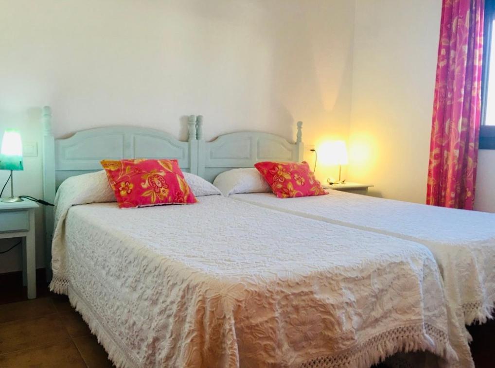 Apartamentos Turisticos Trajano Bolonia Bagian luar foto