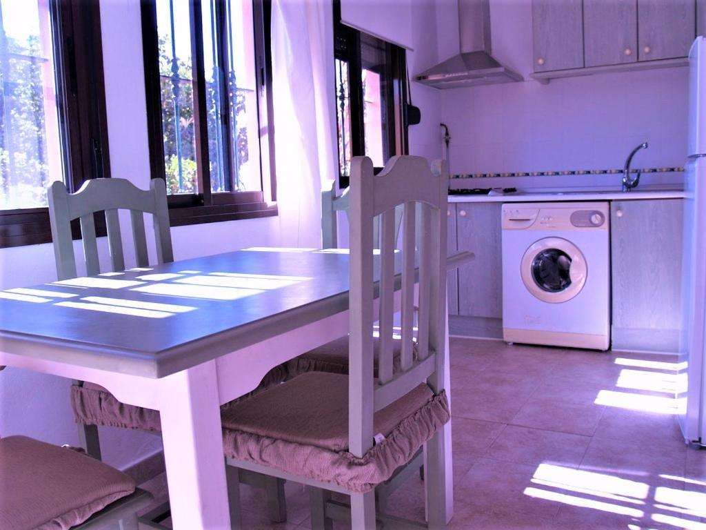 Apartamentos Turisticos Trajano Bolonia Bagian luar foto